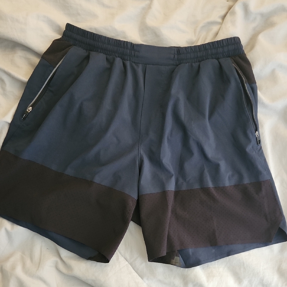 Lululemon Athletica Men's Athletic Shorts - Navy and Black